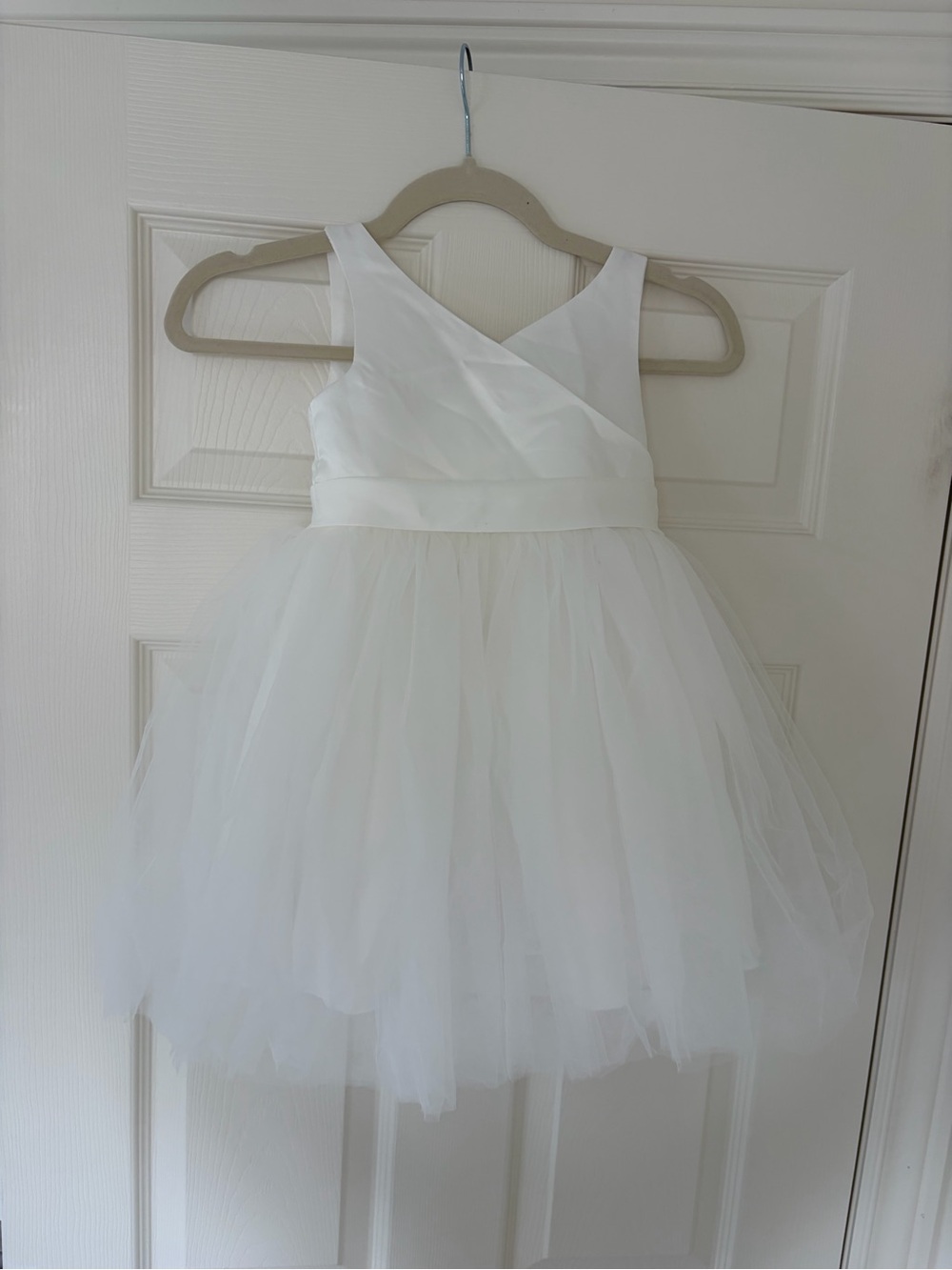NWOT Flower girl dress with bow